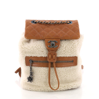 Chanel Mountain Backpack Shearling with Quilted Calfskin 385643