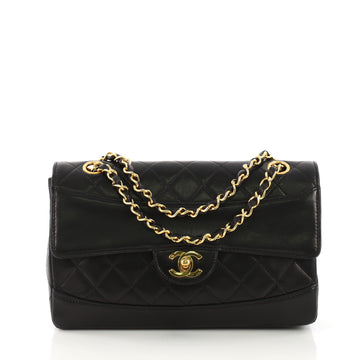 Chanel Vintage CC Chain Flap Bag Quilted Lambskin Medium Black 38597112