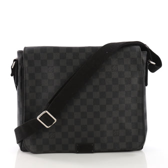 Louis Vuitton District Messenger Bag Damier Graphite MM 3907414