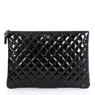 Chanel Model: Valentine Hearts O Case Clutch Quilted Patent Large Black 39209/2