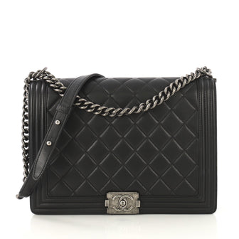 Chanel Model: Boy Flap Bag Quilted Lambskin Large Black 39444/4