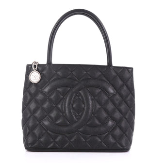 Chanel Medallion Tote Quilted Caviar Black 39515126