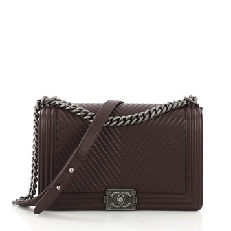 Chanel Boy Flap Bag Chevron Calfskin New Medium Purple 39515134
