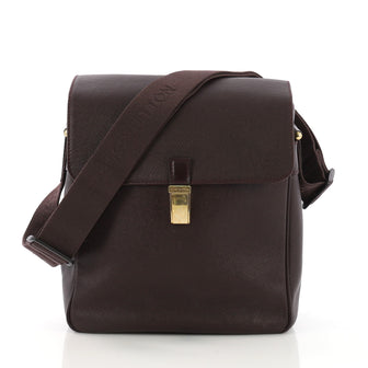 Louis Vuitton Yaranga Messenger Bag Taiga Leather Medium 3961733