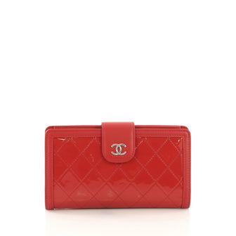 Chanel CC French Wallet Quilted Patent with Lambskin Long 396313