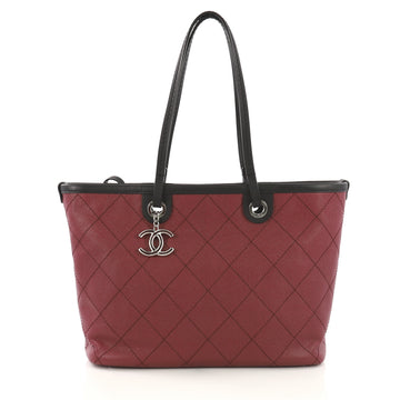 Chanel Model: Fever Tote Quilted Caviar Small Red 40568/32