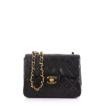 Chanel Model: Vintage Square Classic Single Flap Bag Quilted Lambskin Mini Black 40572/102