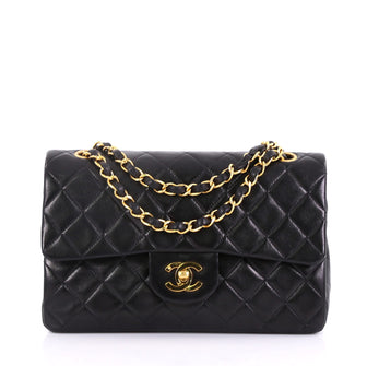 Chanel Model: Vintage Classic Double Flap Bag Quilted Lambskin Small Black 40572/145