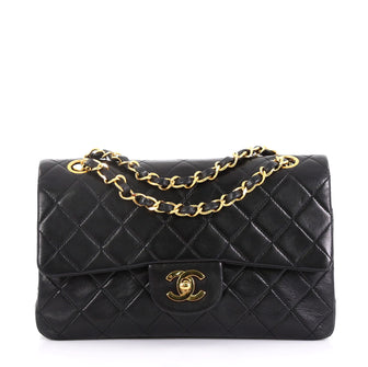 Chanel Model: Vintage Classic Double Flap Bag Quilted Lambskin Small Black 40572/161