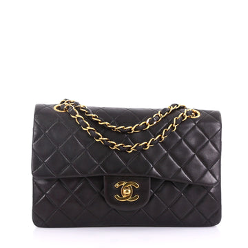 Chanel Model: Vintage Classic Double Flap Bag Quilted Lambskin Small Black 40572/96