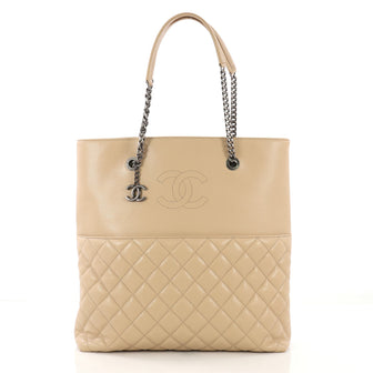 Urban Delight Chain Tote Quilted Caviar Large