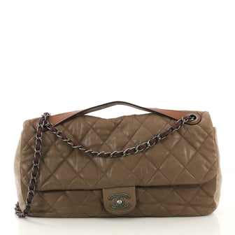 Chanel Model: In the Mix Flap Bag Quilted Iridescent Calfskin With Glazed Calfskin Jumbo Neutral 41464/2