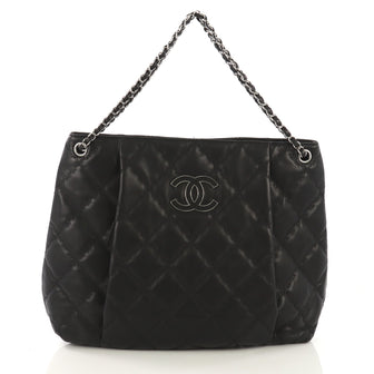 Chanel Double Stitch Hamptons Shoulder Bag Quilted Calfskin 415136