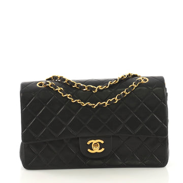 Chanel Model: Vintage Classic Double Flap Bag Quilted Lambskin Medium Black 41891/75