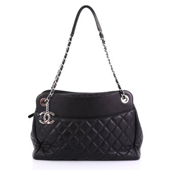 Chanel Model: 7 Tote Quilted Lambskin Large  Black 41950/1