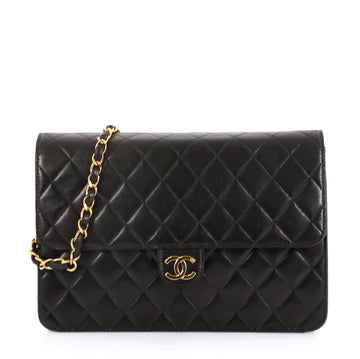 Chanel Model: Vintage Clutch with Chain Quilted Leather Medium Black 42358/22