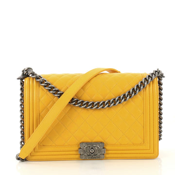 Chanel Boy Flap Bag Quilted Calfskin New Medium