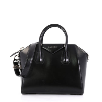 Givenchy Model: Antigona Bag Glazed Leather Small Black 42599/1