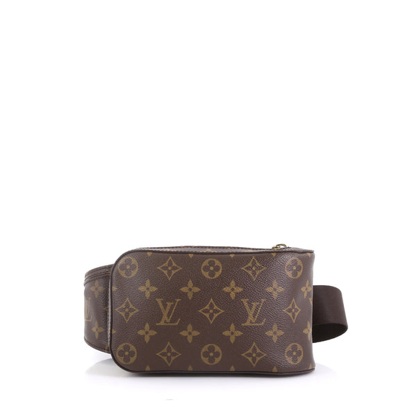 Authentic Louis Vuitton Geronimo Bumbag for Sale in Henderson