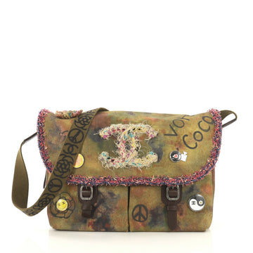 Chanel On The Pavements Graffiti Messenger Bag Canvas Large Green 4314001