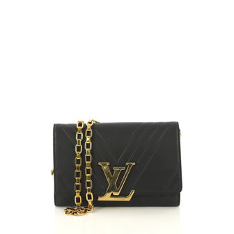 Louis Vuitton Chain Louise Clutch Airy V Leather GM Black 4320865