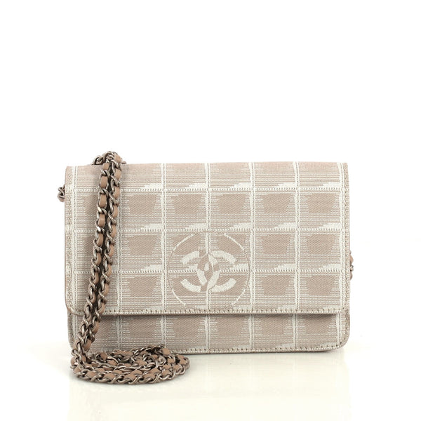 Travel Line Wallet on Chain Quilted Nylon