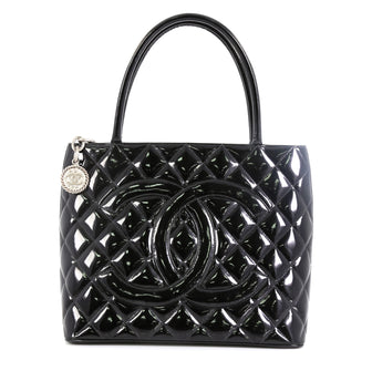 Chanel Medallion Tote Quilted Patent Black 453046