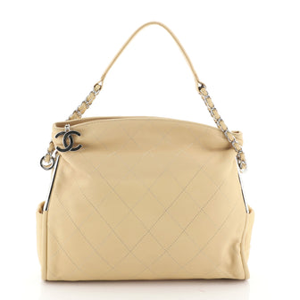Chanel Ultimate Soft Hobo Leather Medium
