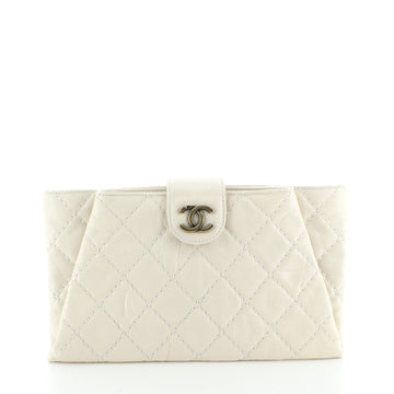 Chanel Coco Pleats Clutch Quilted Glazed Caviar 