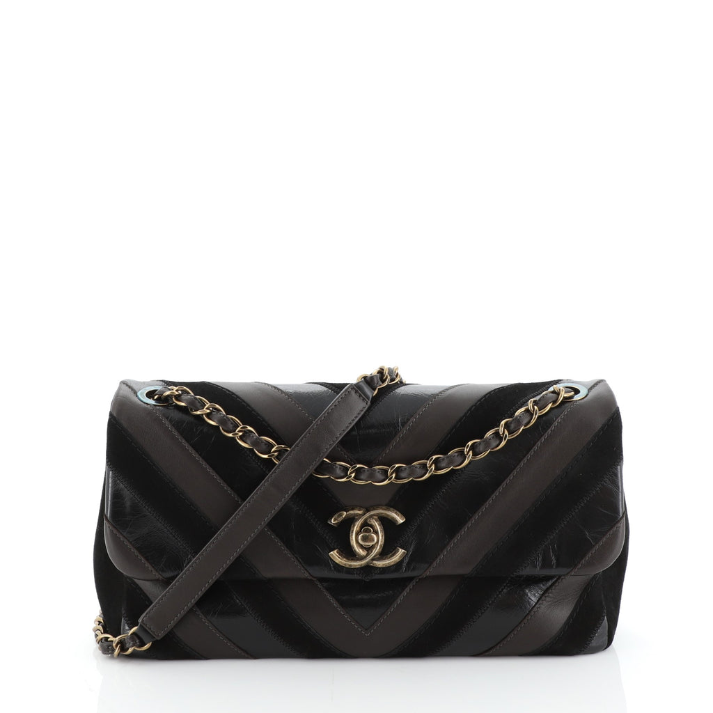 Chanel Surpique CC Flap Bag Chevron Lambskin and Suede Jumbo Black 4857215