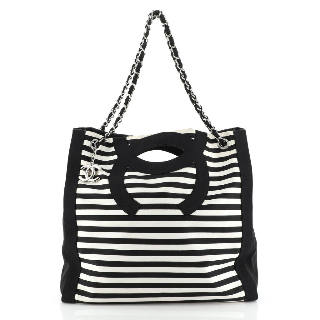 Chanel Black And White Tote - 32 For Sale on 1stDibs