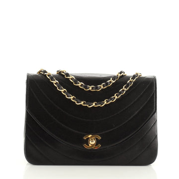 Chanel Vintage Crescent Flap Bag Horizontal Quilted Leather Medium
