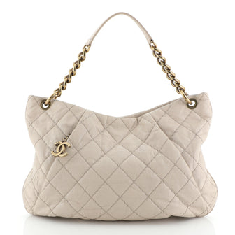 Chanel Coco Pleats Hobo Quilted Glazed Caviar