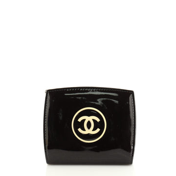 Chanel CC Logo Zip Around Wallet Patent Compact