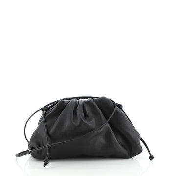 Bottega Veneta The Pouch Leather 20