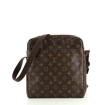 Louis Vuitton Trotteur Beaubourg Handbag Monogram Canvas