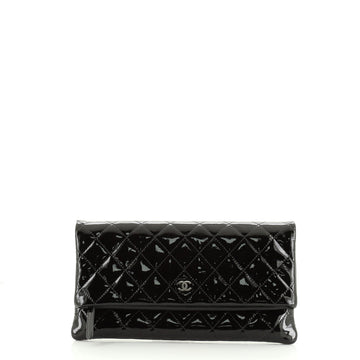 Chanel Beauty CC Clutch Quilted Patent