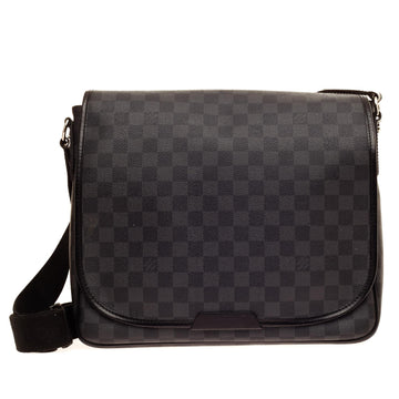 Louis Vuitton Daniel Messenger Damier Graphite Canvas MM