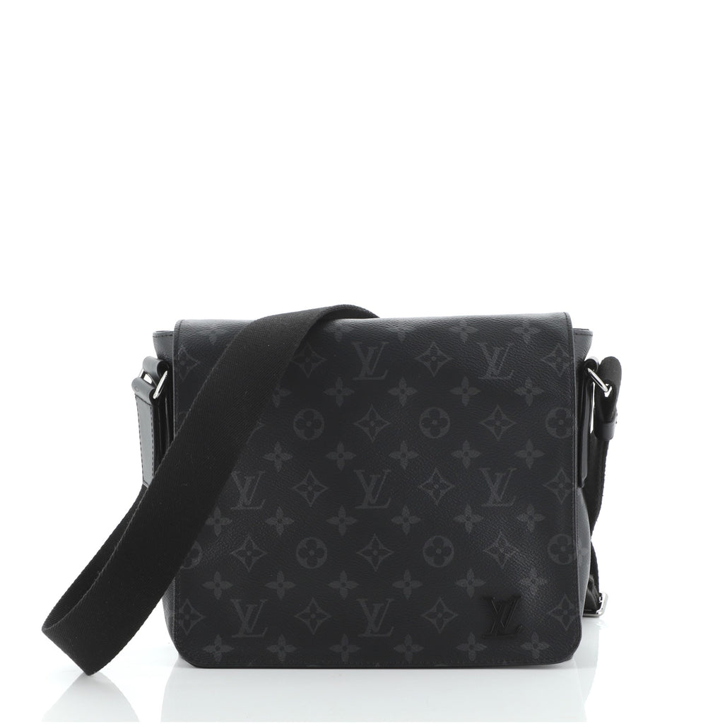 Louis Vuitton District PM Messenger Bag 💼