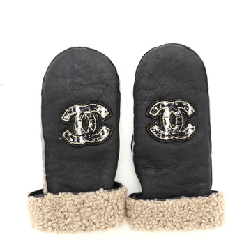 Chanel CC Mittens Leather with Tweed