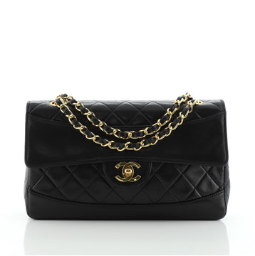 Chanel Vintage CC Chain Flap Bag Quilted Lambskin Medium