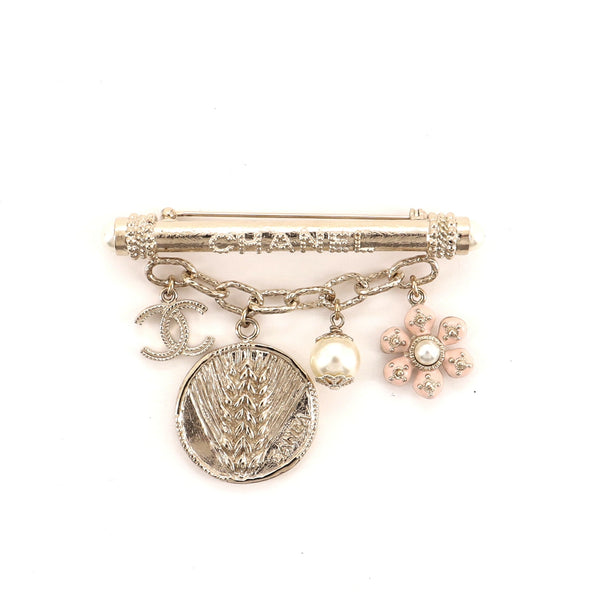 Chanel CC Charm Brooch Metal with Enamel and Faux Pearl 63526