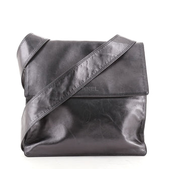 Chanel Vintage Logo Flap Messenger Bag Leather Medium