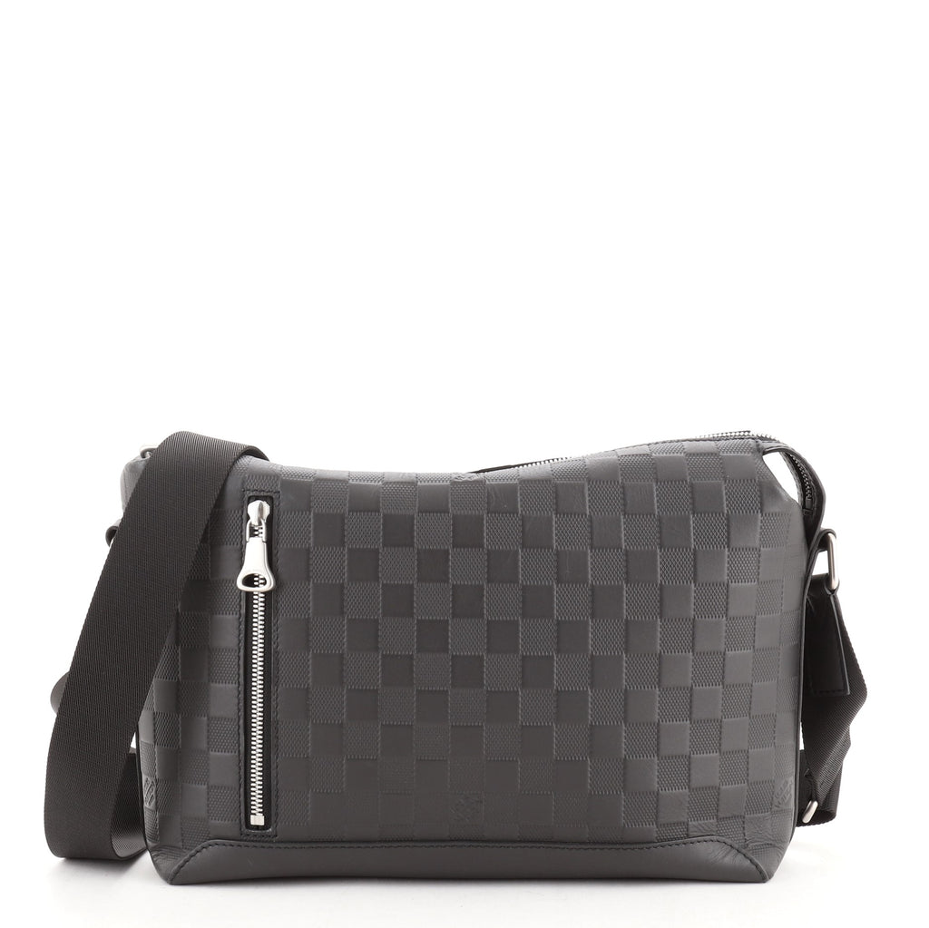 Louis Vuitton Damier Infini Discovery Messenger Pm Shoulder Bag Black  2210-08