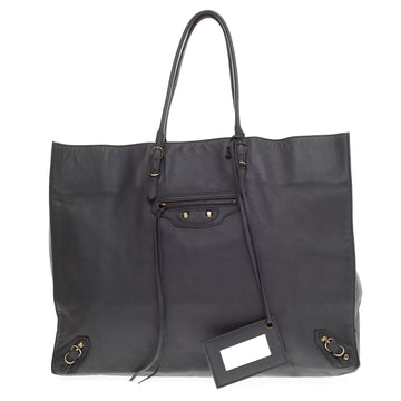 Balenciaga Papier A4 Classic Studs Medium