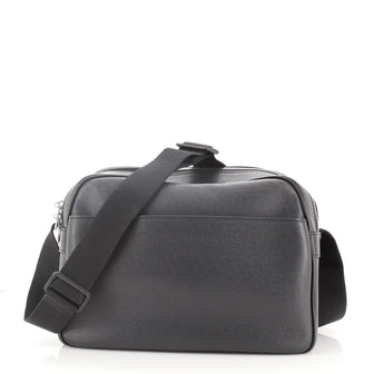 Louis Vuitton Reporter Bag Taiga Leather PM
