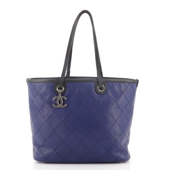 Chanel Fever Tote Quilted Caviar Medium