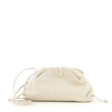 Bottega Veneta The Pouch Leather 20