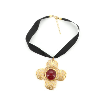 Chanel Vintage Quatrefoil Pendant Choker Necklace Satin with Metal and Gripoix