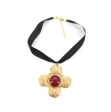 Chanel Vintage Quatrefoil Pendant Choker Necklace Satin with Metal and Gripoix